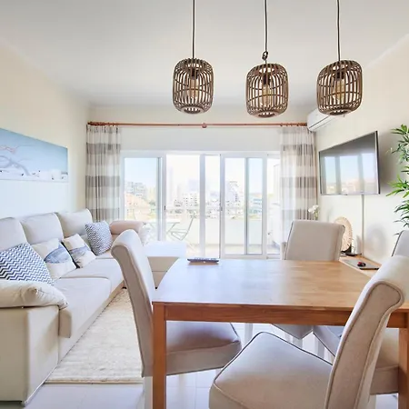 Apartment Cosy 2 Bedroom Ap Near The Da Rocha