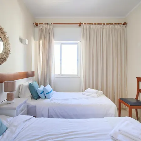 Cosy 2 Bedroom Ap Near The Da Rocha Apartment *